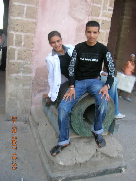 la ,   moi et mon cher cousin